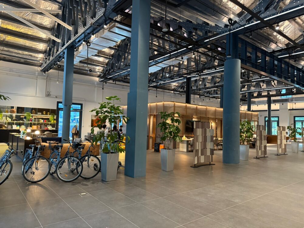 Singapore Super Trunk