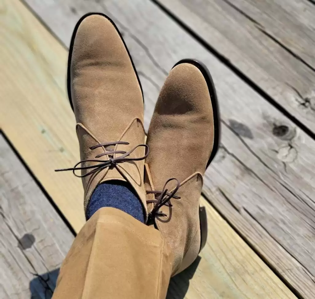 Delusion of the uncreased leather