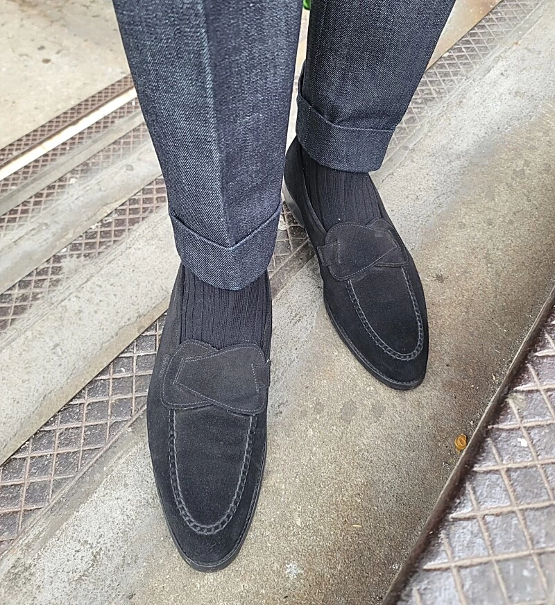 How To Wear Black Suede